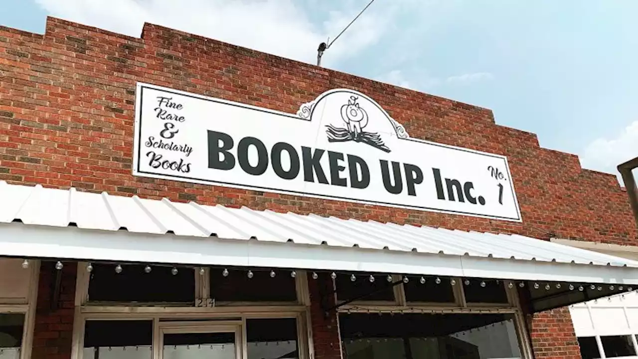 Chip Gaines purchases author Larry McMurtry's historic Texas bookstore | CNN