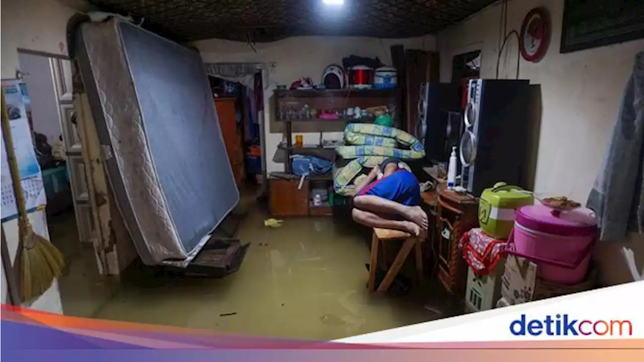 Banjir Rendam Permukiman Warga di Pekalongan