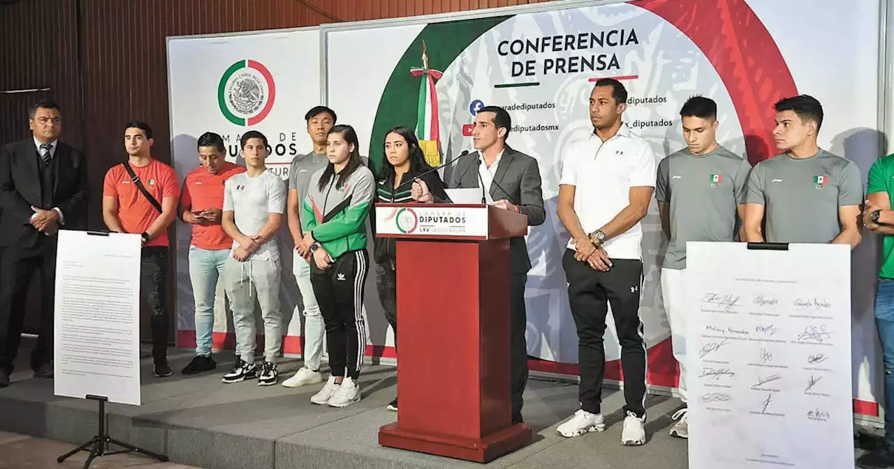 Clavadistas piden ayuda para camino a París 2024