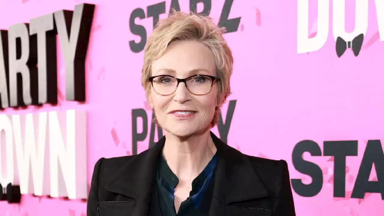 Jane Lynch Says Jennifer Garner Was Up for 'Anything' in 'Party Down'