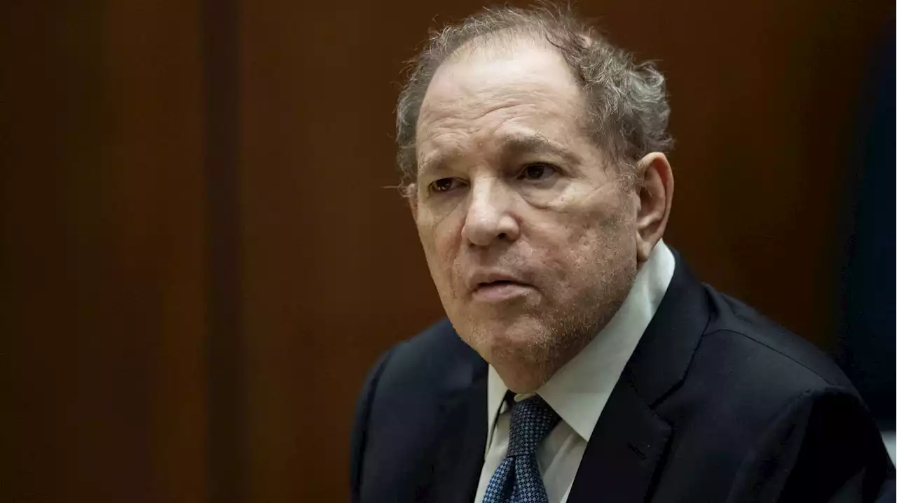 Etats-Unis : l'ancien producteur Harvey Weinstein écope de 16 ans de prison pour viol, après une première condamnation dans une autre affaire en 2020