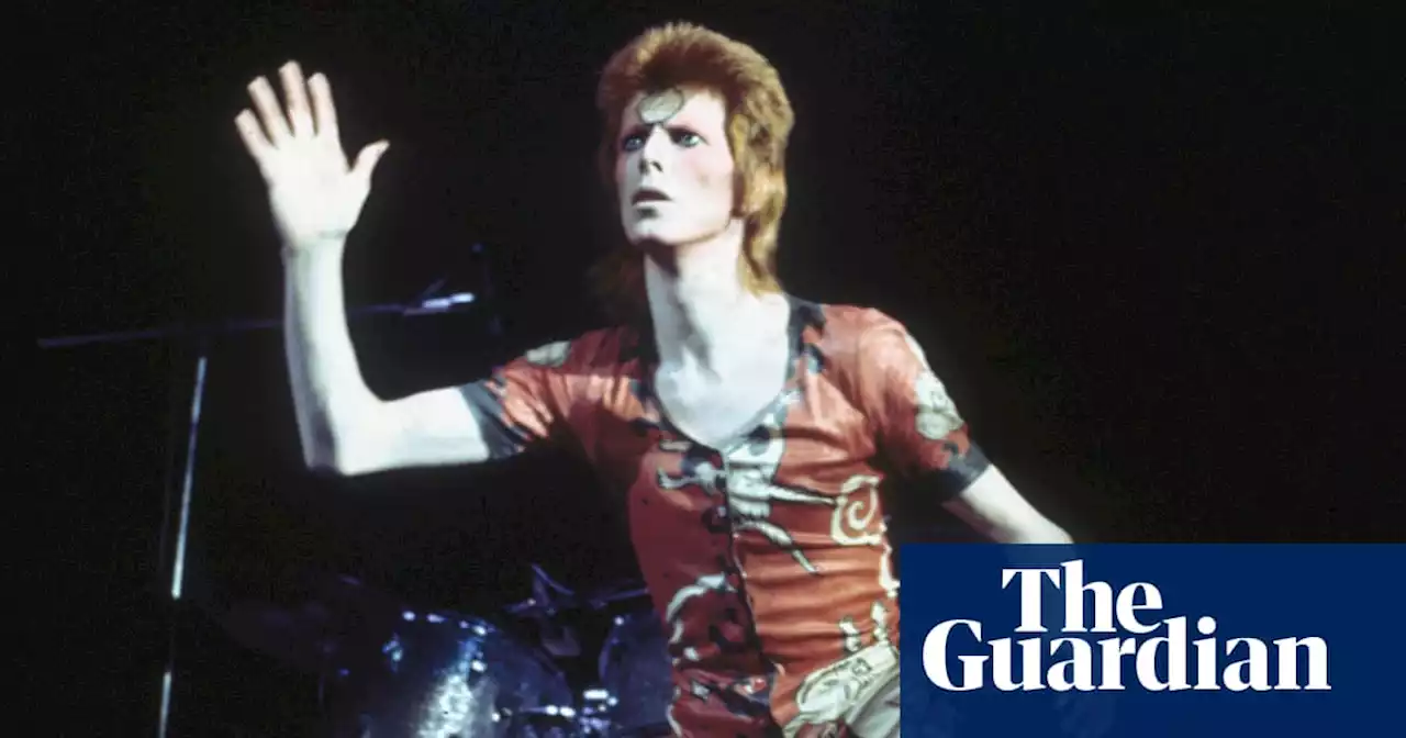 Watch that man: V&A lands huge archive of David Bowie memorabilia