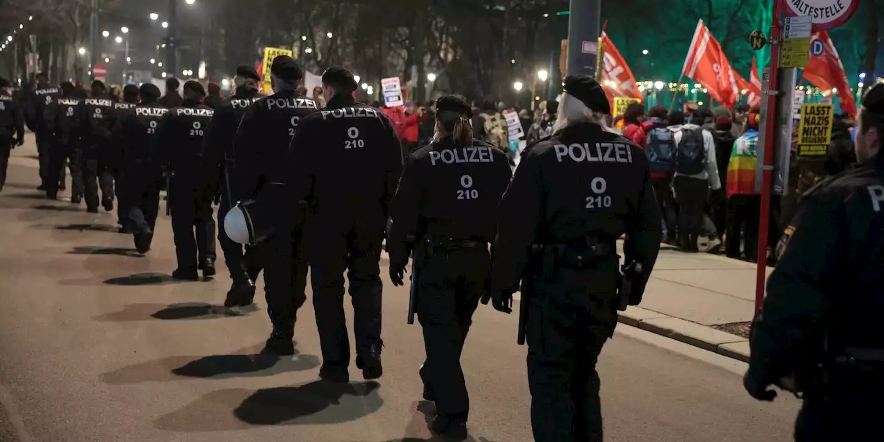 Ring gesperrt – Akademikerball-Demos sorgen für Stau