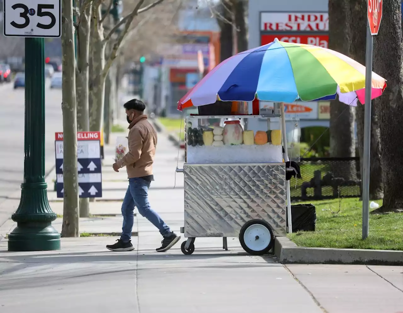 As complaints mount, Hayward reconsiders how selling works on its sidewalks