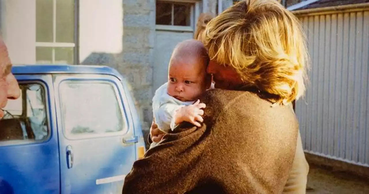 Princess Diana, King Charles and Baby William never before seen holiday photos