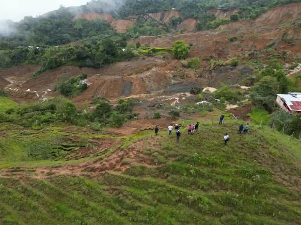 [Video] Derrumbe en el sector de Rosas, Cauca, afecta de nuevo la vía Panamericana - Pulzo