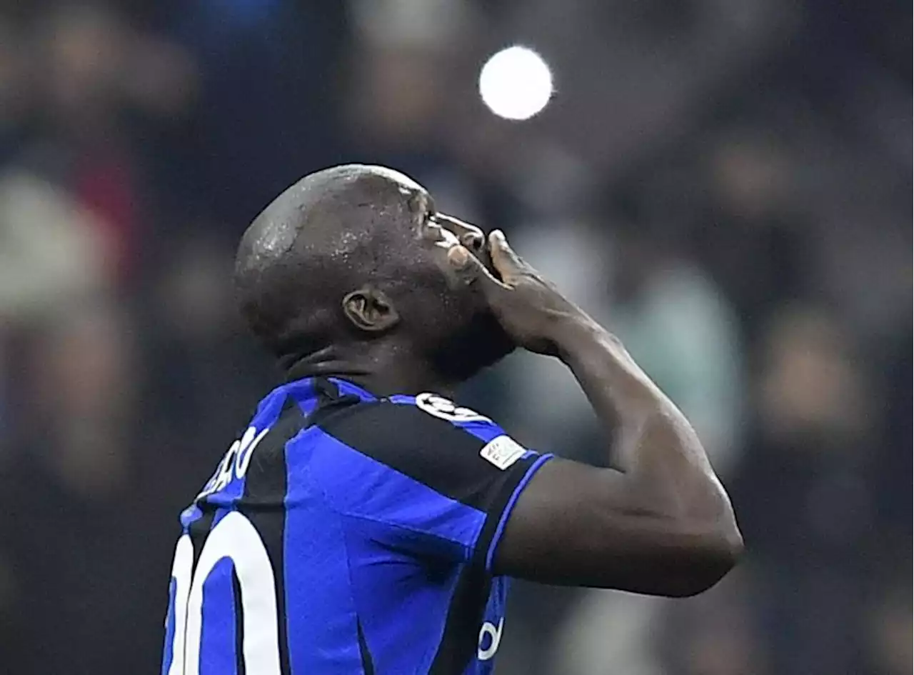 Soccer-Lukaku strikes late to snatch win for Inter over Porto