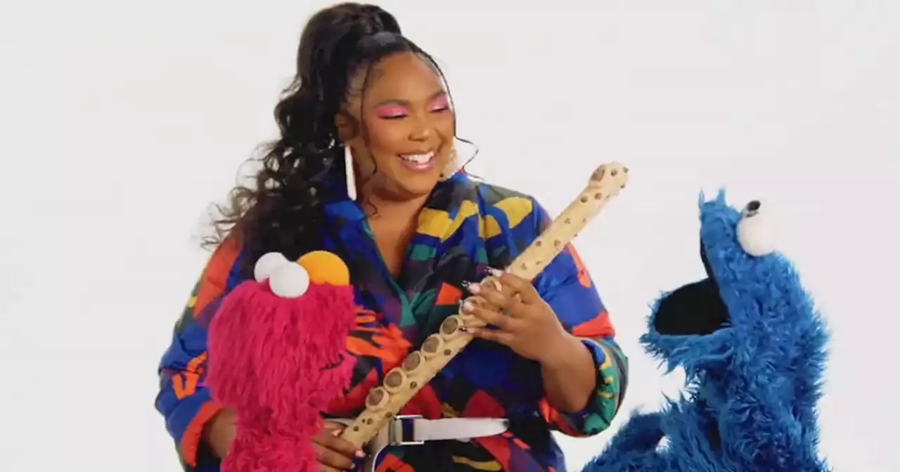 Lizzo plays a cookie flute on ‘Sesame Street’ — until someone gets hungry