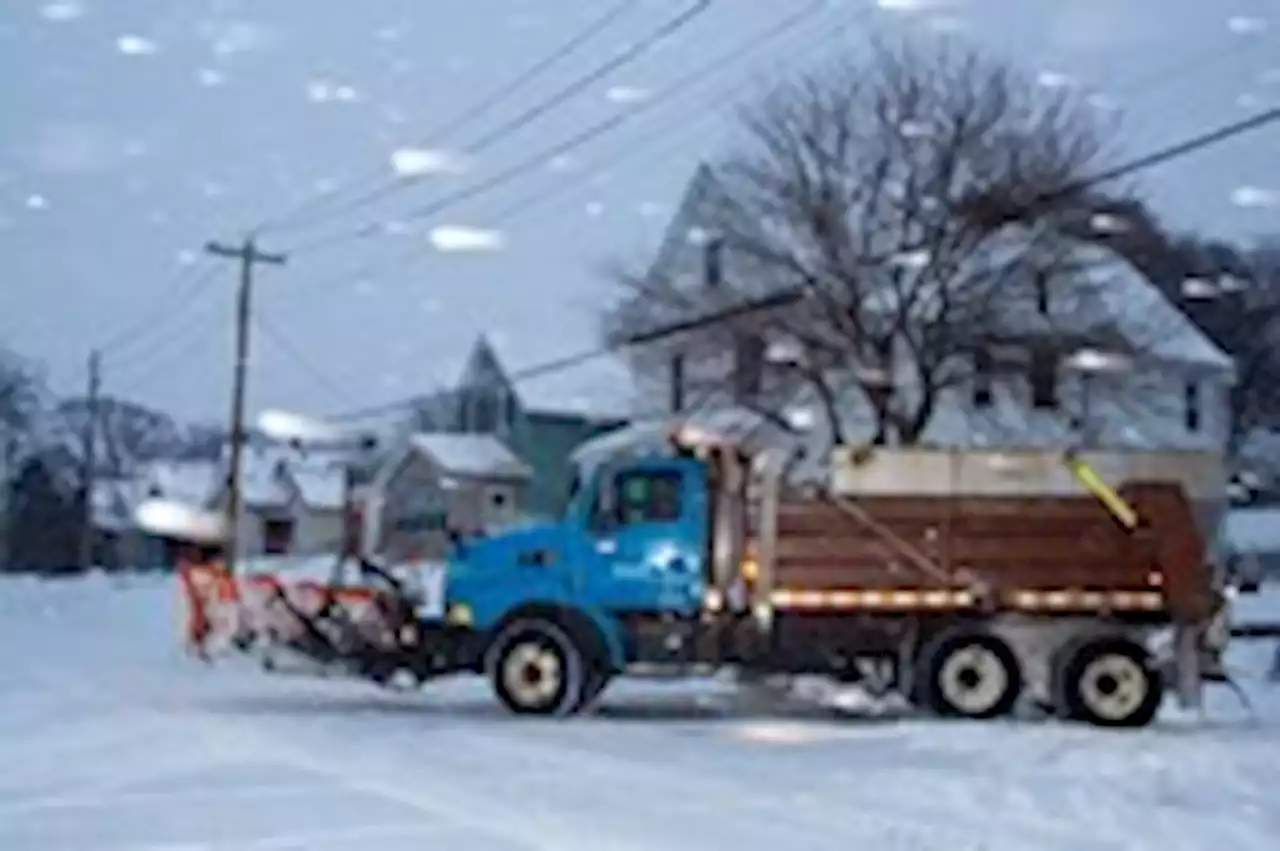 Major storm encases northern U.S. in snow and ice