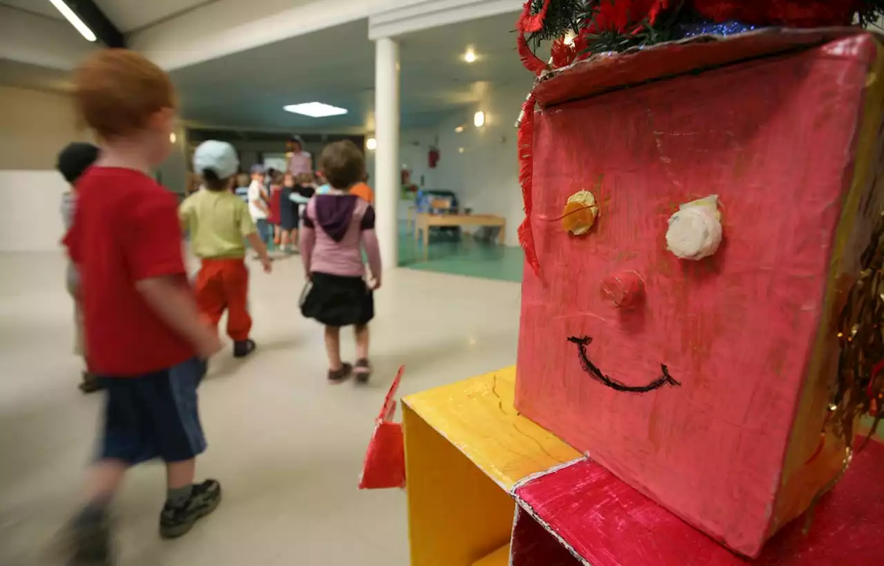 Une fillette reste seule au centre de loisirs, oubliée à la fermeture