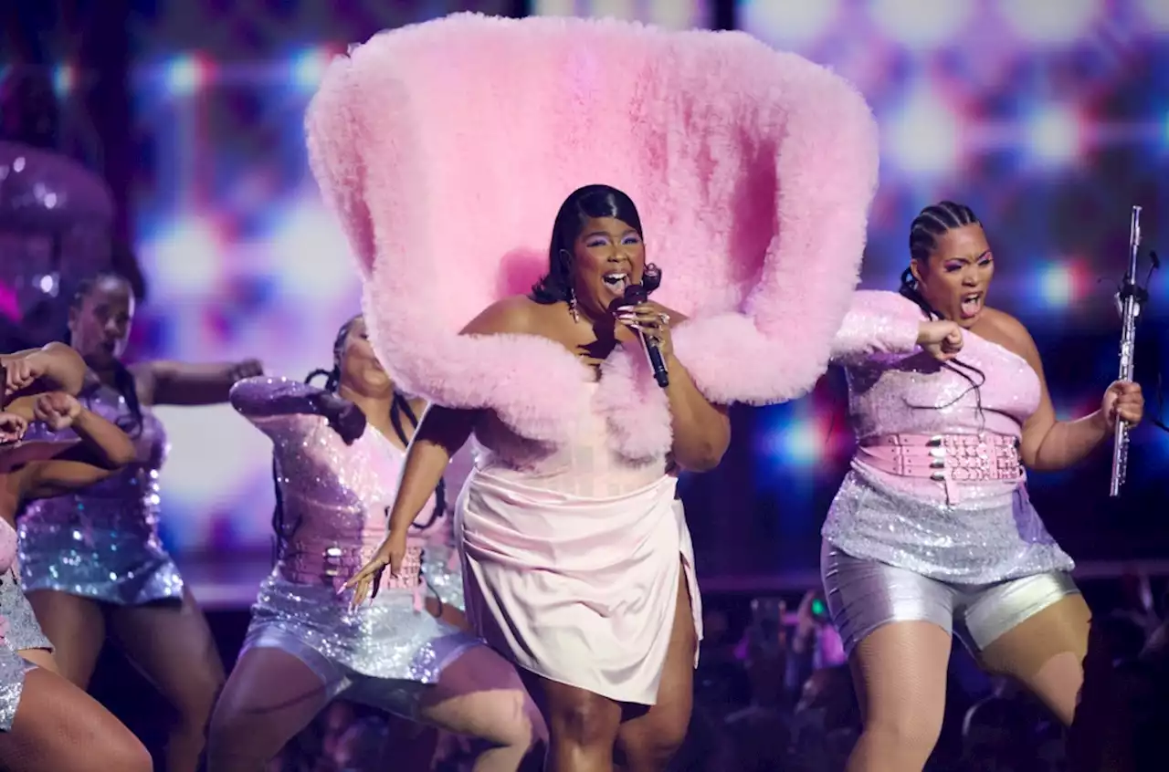 Watch Lizzo Recreate Ariana DeBose’s Viral BAFTAs Rap Lyric Mid-Concert