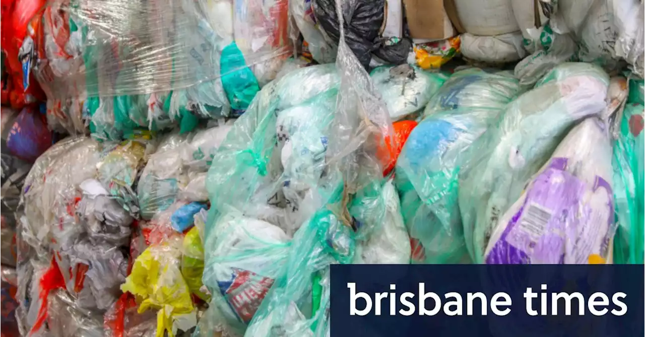 Coles and Woolworths offer to take responsibility for massive REDcycle plastic stockpile