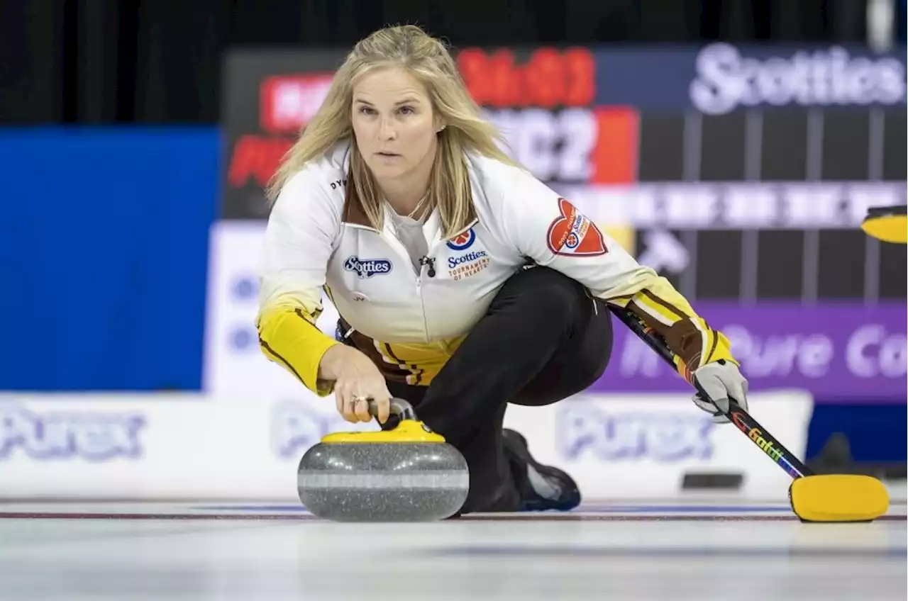 CURLING: Manitoba’s Jennifer Jones steals win to join Canada’s Kerri Einarson in Scotties playoffs