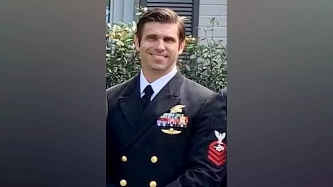 Navy SEAL dies in free-fall parachute training accident | CNN Politics