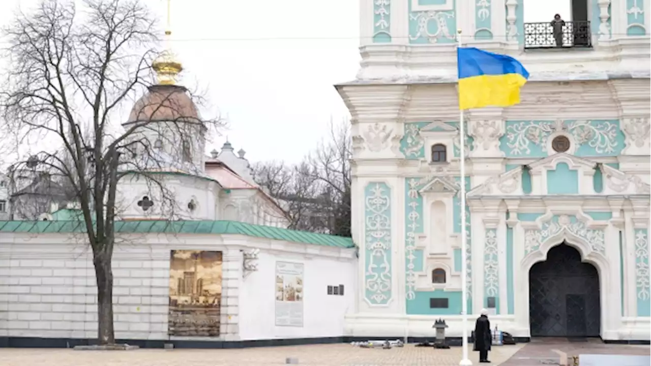 Canadians 'Stand with Ukraine' on one-year anniversary of Russian invasion