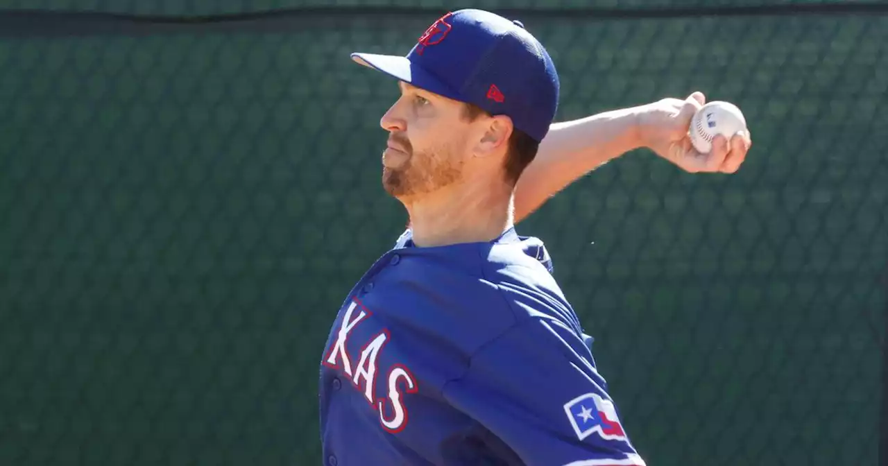 Easy and breezy: Jacob deGrom throws first bullpen of Rangers spring training