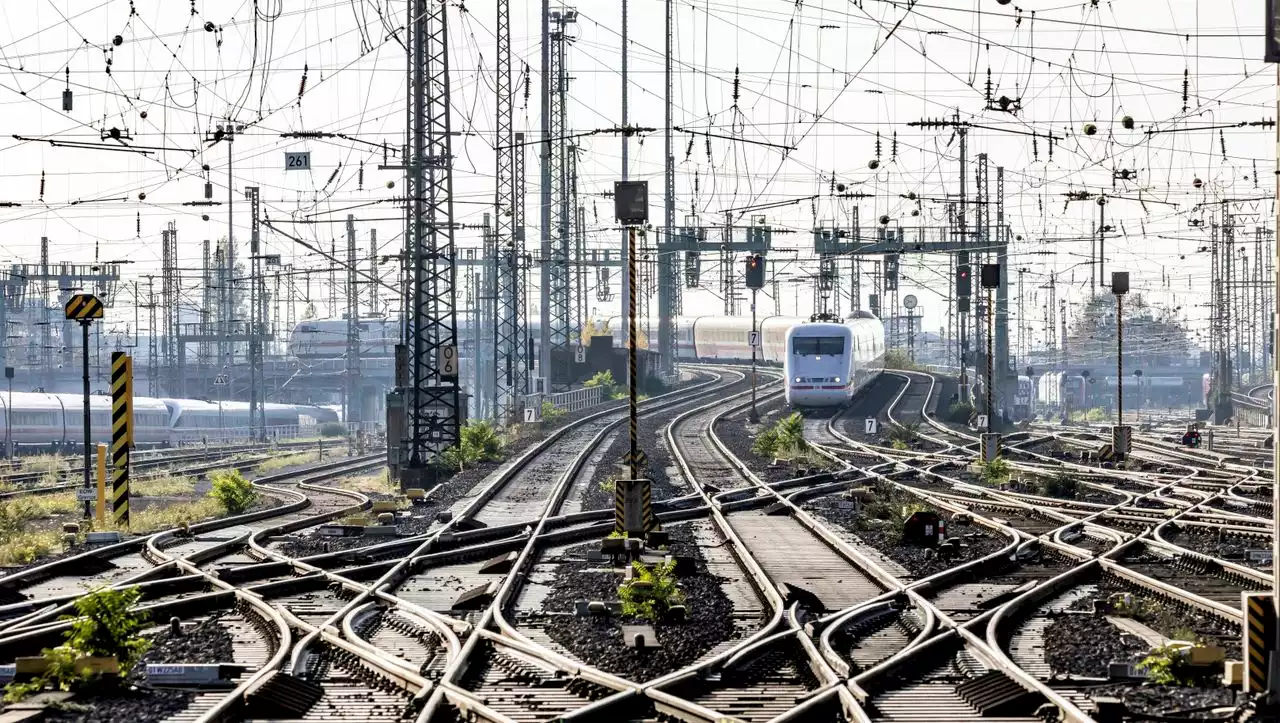 (S+) Deutsche Bahn in der Krise: »Zu alt, zu voll, zu kaputt«