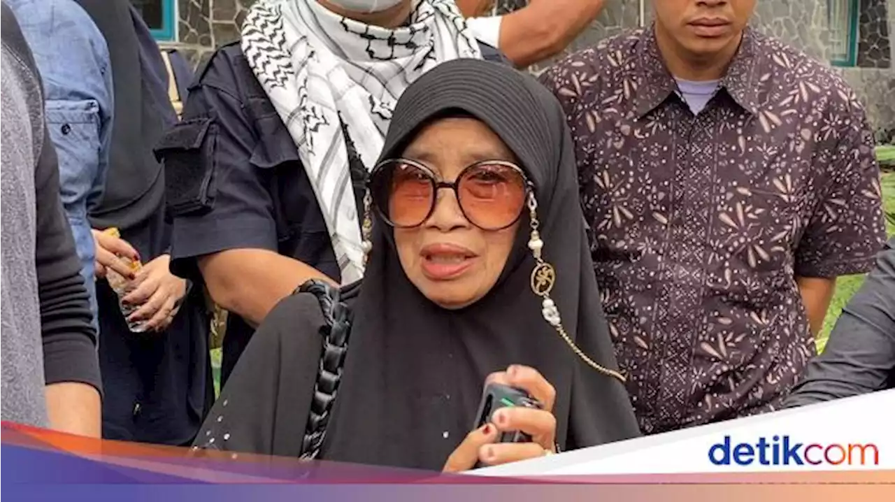 Meski Sedih dan Hancur, Ibu Ustaz Arifin Ilham Ikhlaskan Umi Yuni Nikah Lagi