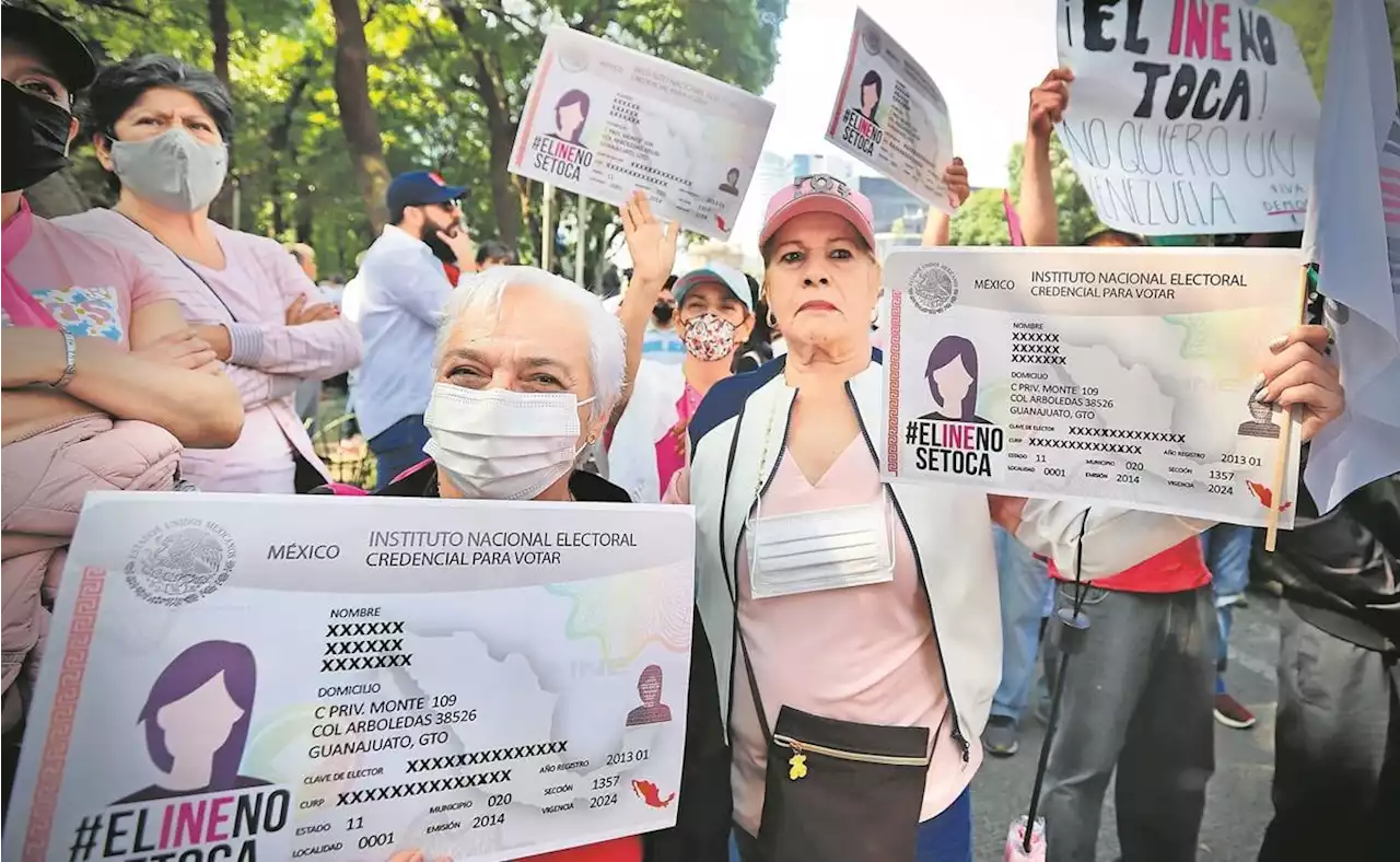 'La democracia en México corre peligro': Letras Libres convoca a marcha en defensa del INE