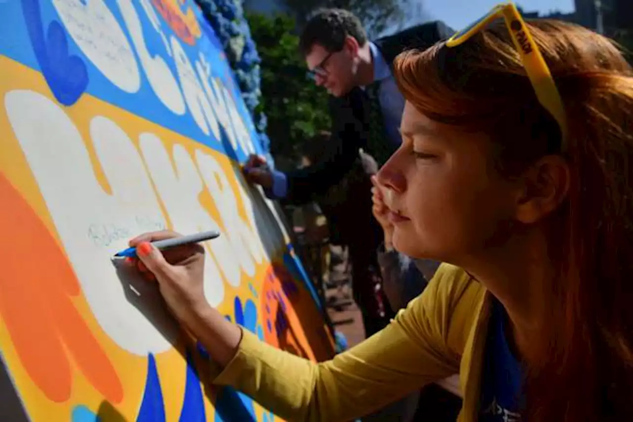 En Bogotá también hubo manifestaciones de apoyo a Ucrania por un año de la guerra