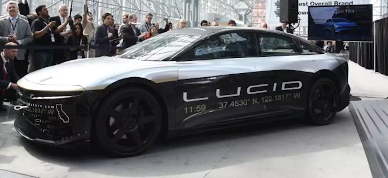 NASDAQ-Titel Lucid-Aktie sackt zweistellig ab: Tesla-Konkurrent Lucid macht weniger Verlust - Reservierungen zurückgegangen