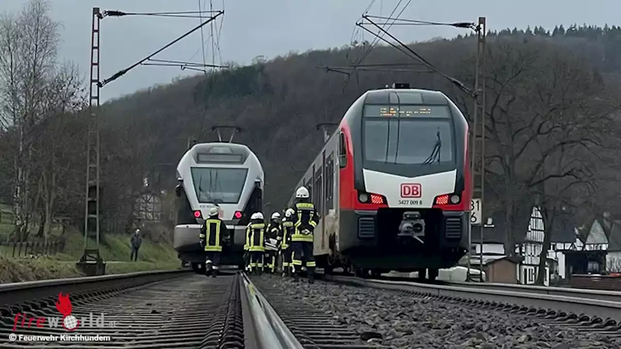 D: Personen bei Kirchhundem aus Zug defekten Zug geholfen