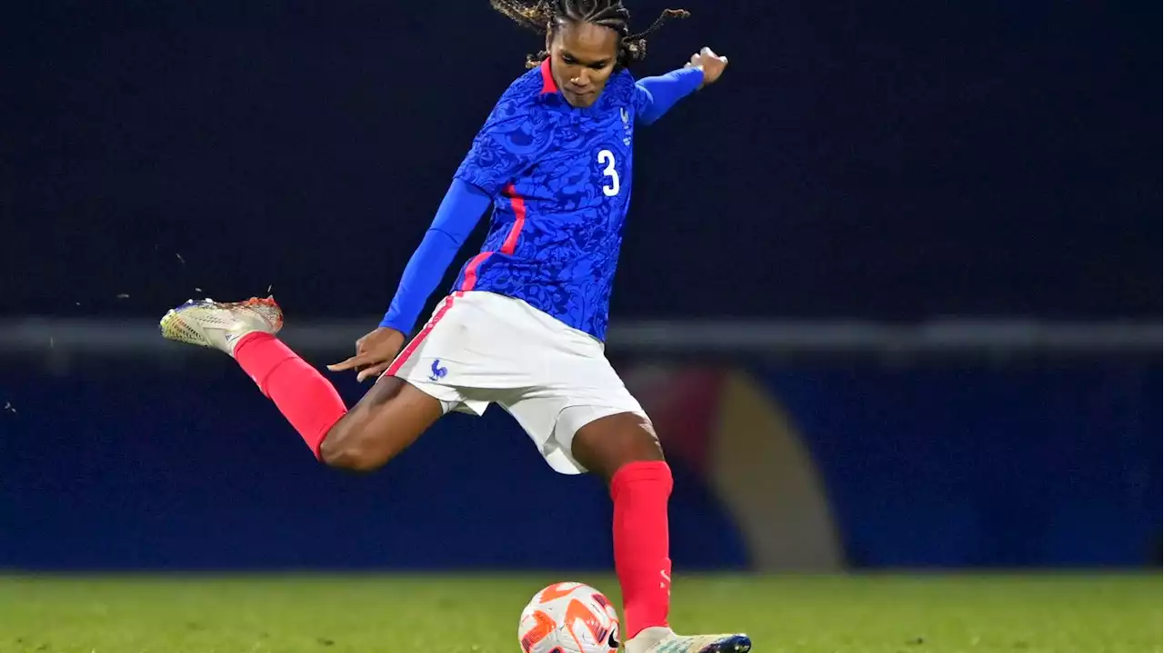 Mondial de football 2023 : la capitaine Wendie Renard annonce 'prendre du recul' avec l'équipe de France à cinq mois de la compétition