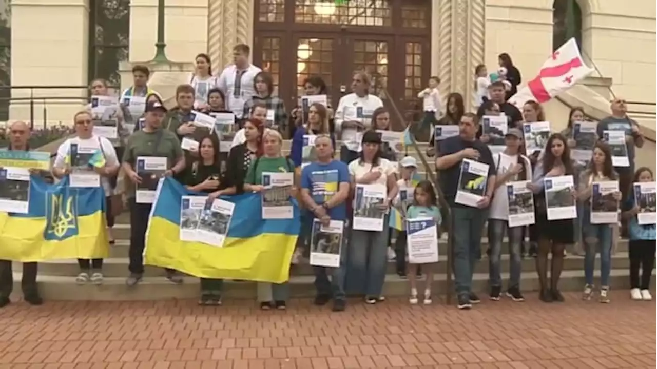 San Antonians gather at City Hall to show support for Ukraine