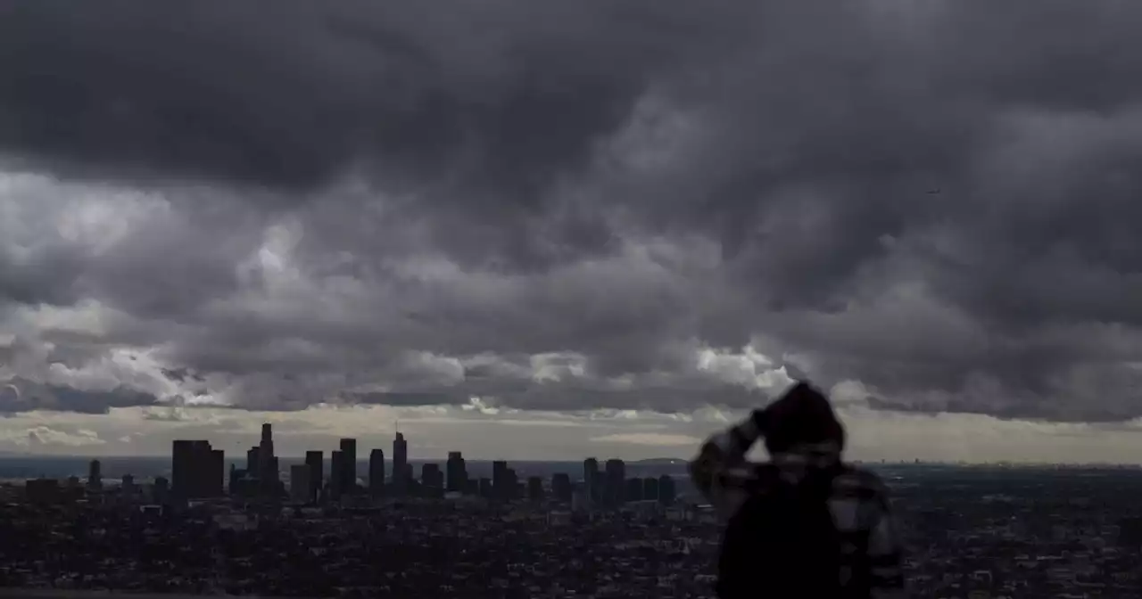 SoCal Sees Wild Weather Shifts As Dangerous Blizzard Heads Into Region