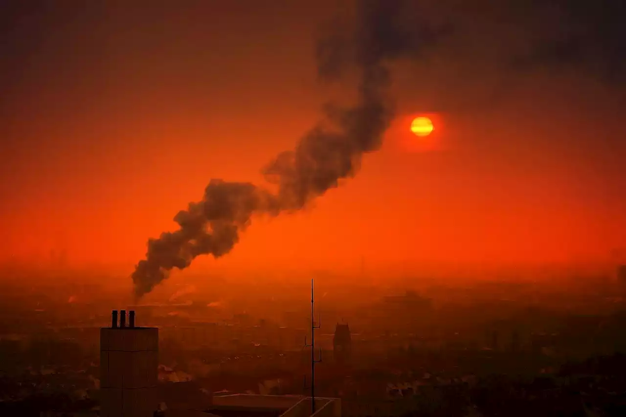 Current air pollution standards tied to higher heart risks