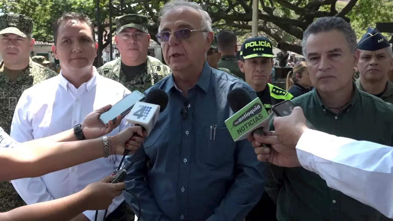 [VIDEO] Mindefensa anunció que evaluará la eliminación de estaciones de policía como centros de detención | Minuto30