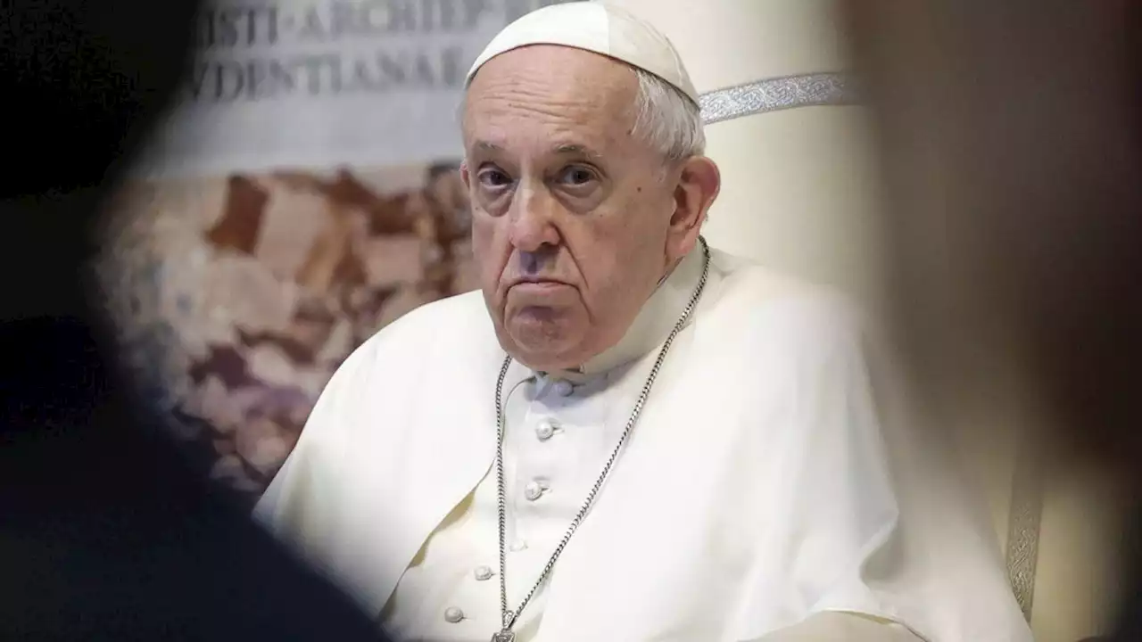 Francisco se reunió en el Vaticano con refugiados ucranianos: 'Una guerra es una destrucción'