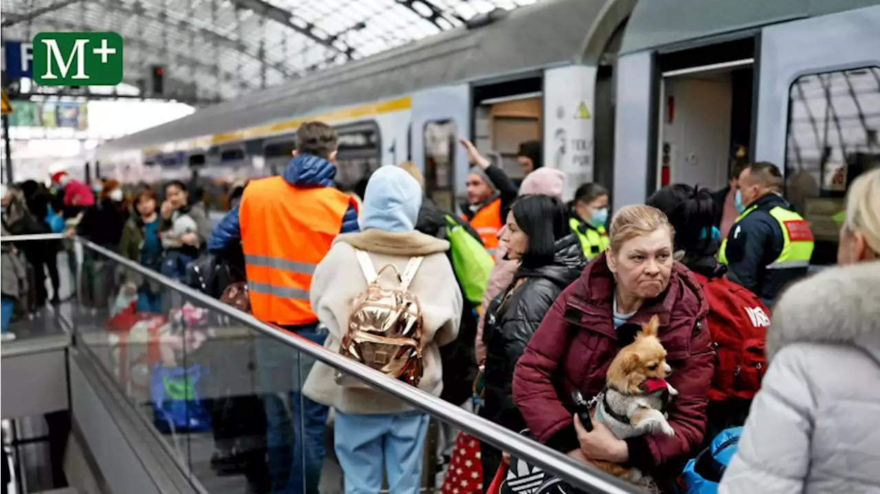 Flüchtlingshilfe am Hauptbahnhof Berlin – eine Jahresbilanz