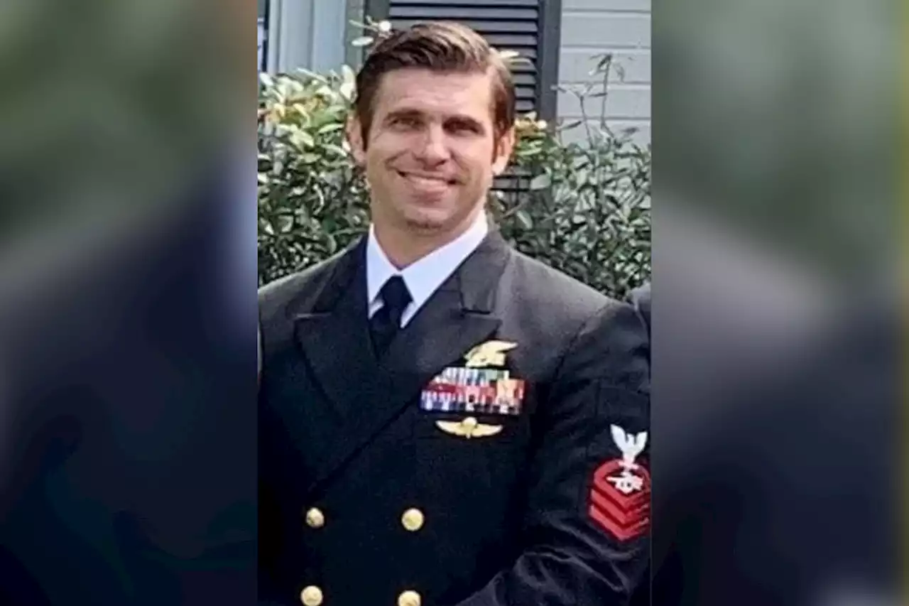 Navy SEAL killed in free-fall parachute training accident in Arizona