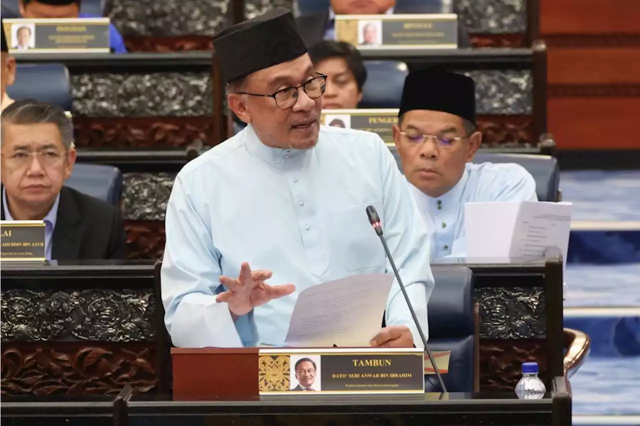 Budget 2023: Income tax lowered from 17% to 15% for those earning below RM100,000