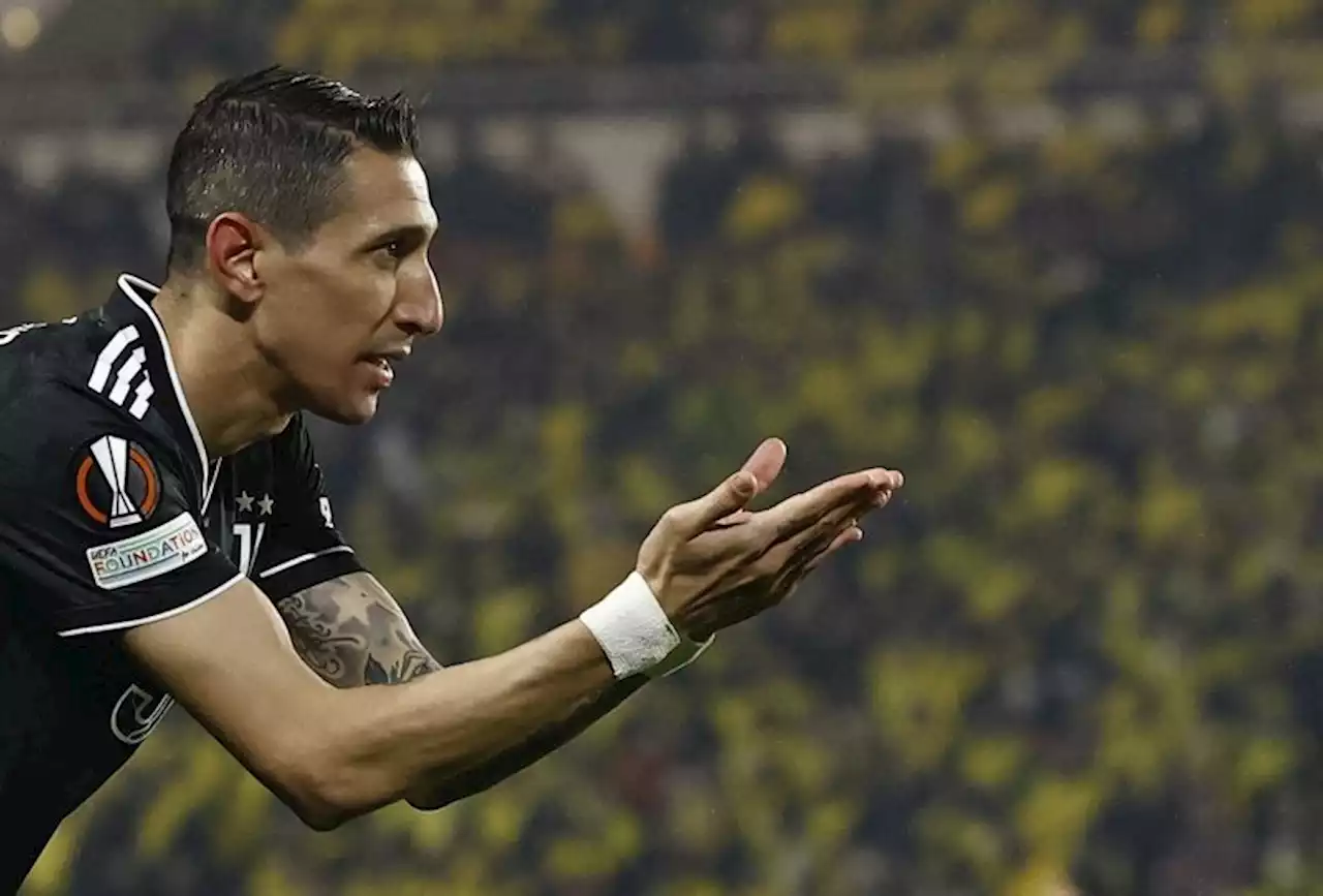 Soccer-Di Maria hat-trick sends Juventus into last 16