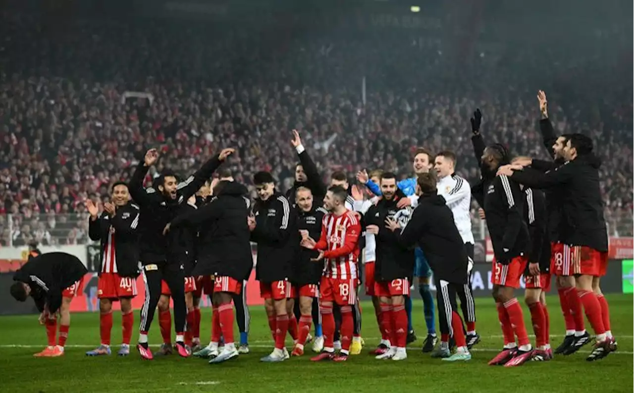 Soccer-Union breeze past Ajax 3-1 on glorious European night