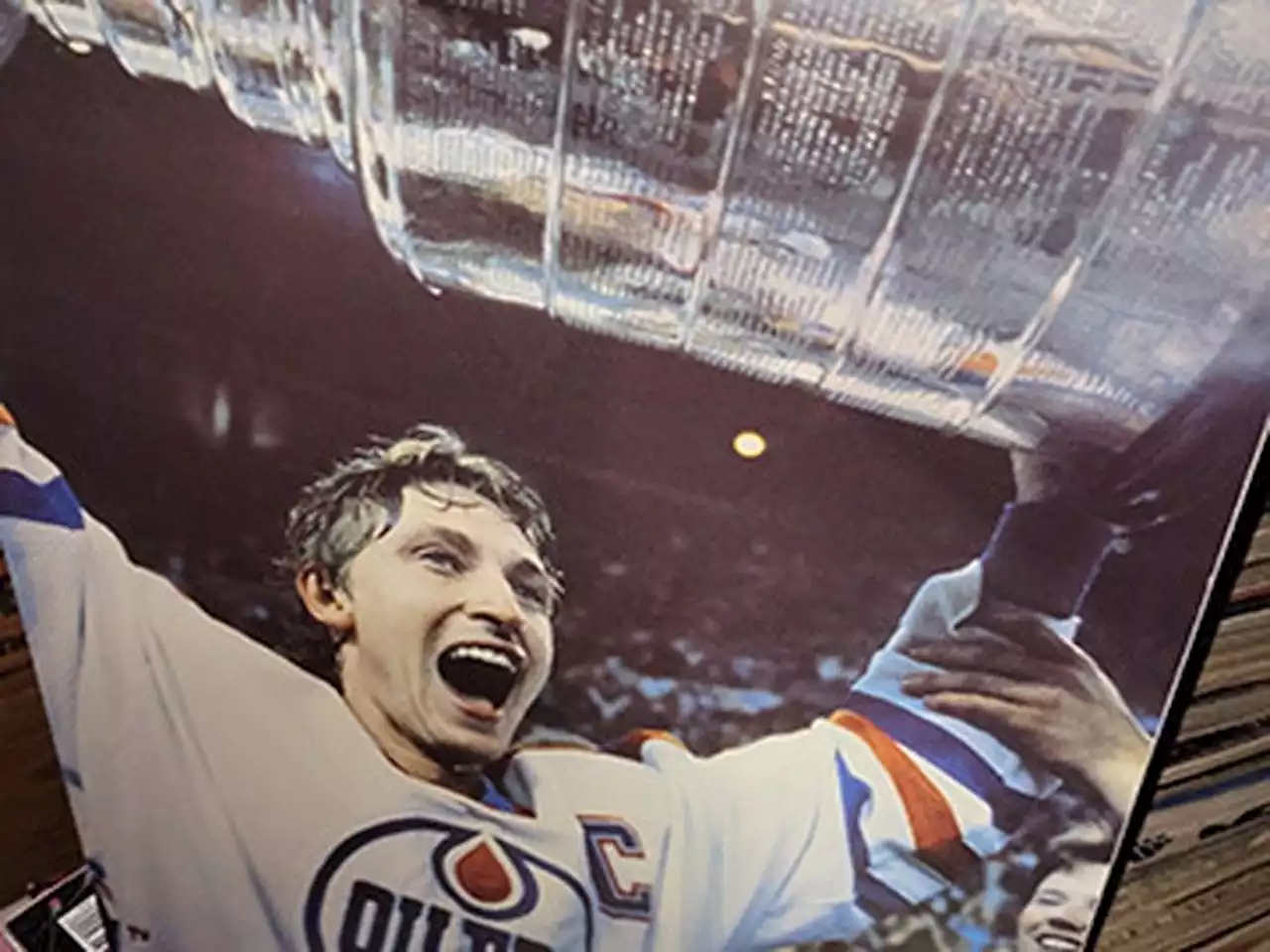 Large collection of Wayne Gretzky hockey memorabilia recovered in Saskatchewan