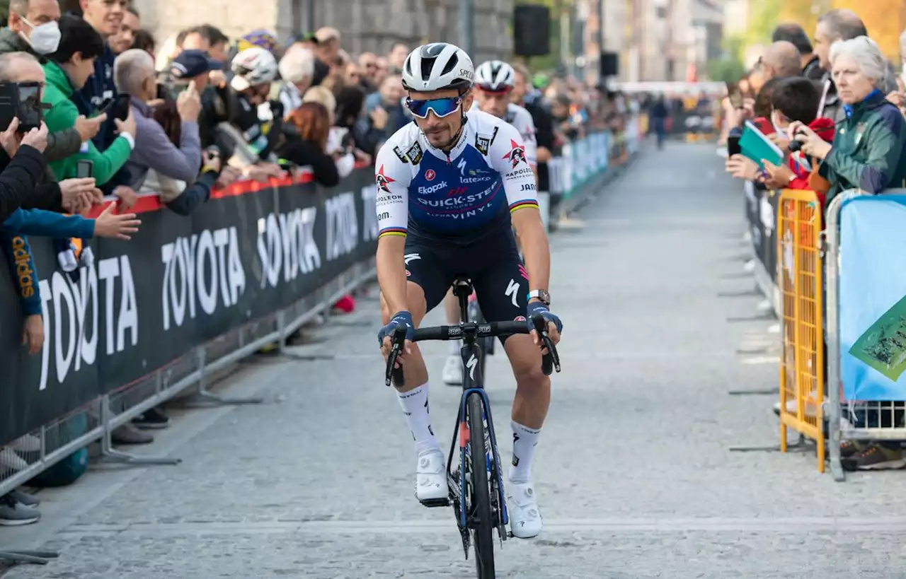 Courir sans le maillot arc-en-ciel ? « Ça fait du bien », avoue Alaphilippe