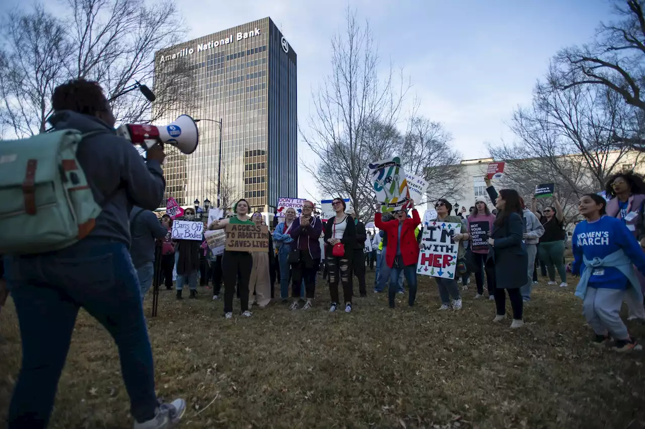 White House braces for ruling on abortion pill's fate