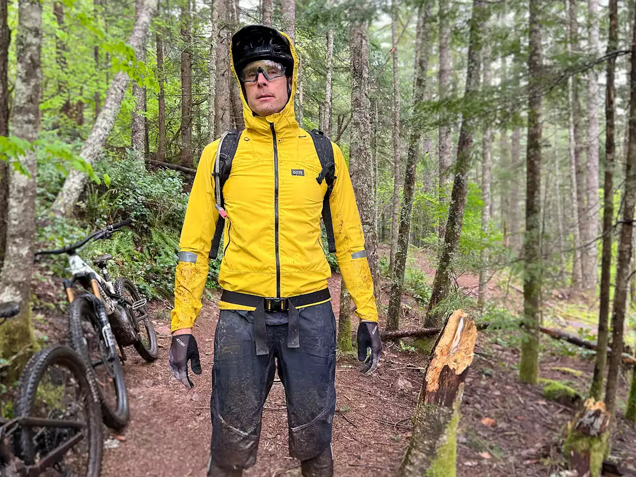 Review: Gore Lupra mountain bike jacket is perfect in it's own special way