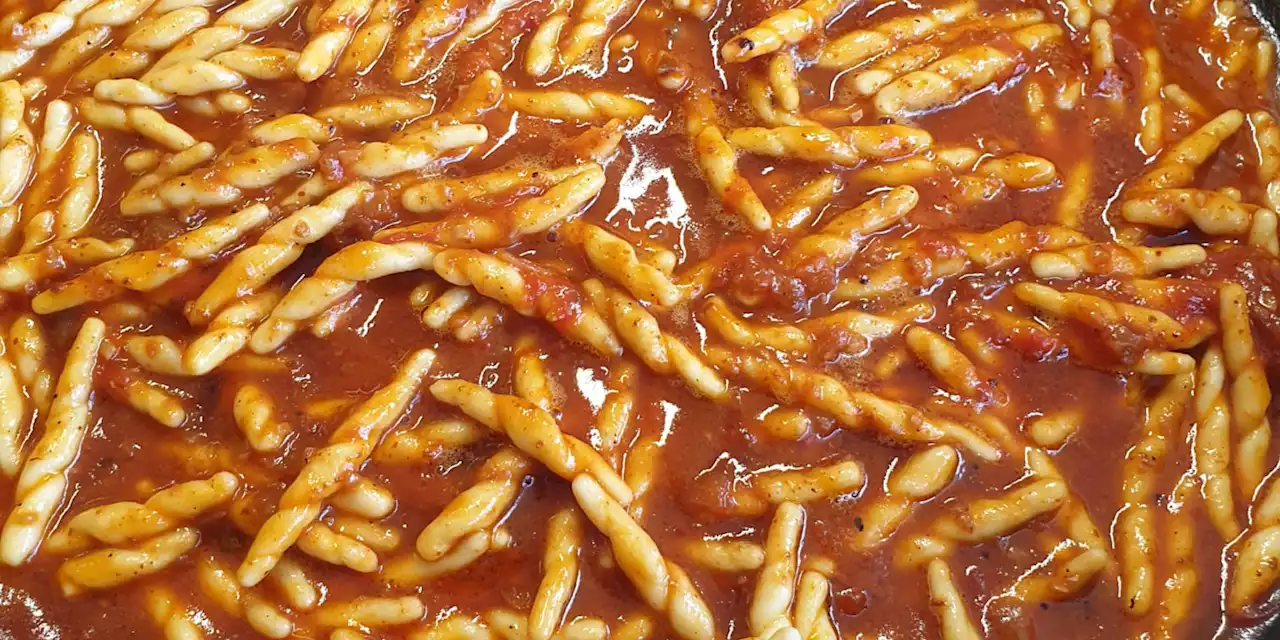 Strozzapreti all’arrabbiata du chef Zac Gannat de chez Lolo Bistrot