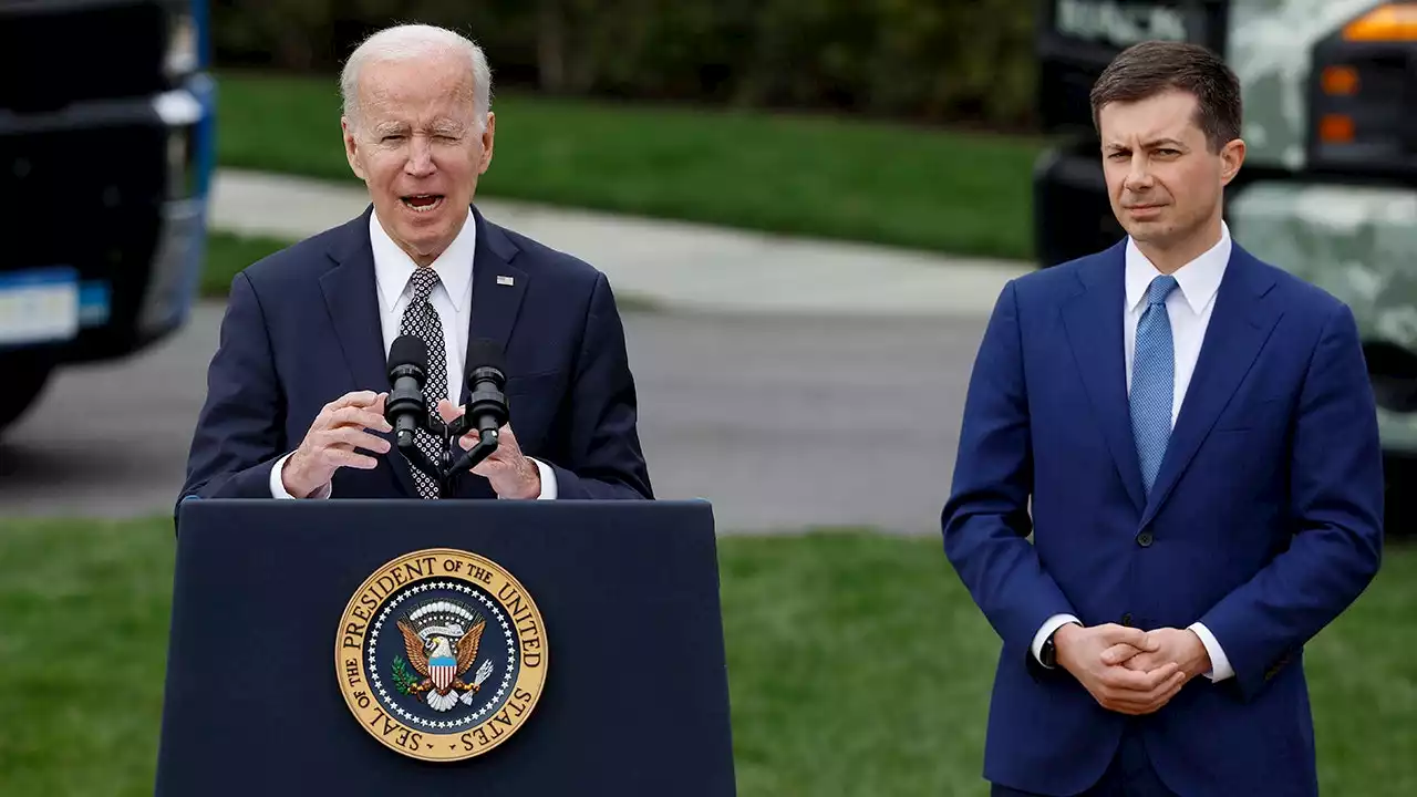 Jordan questions Biden's hiring of Pete Buttigieg amid East Palestine fallout: 'no transportation experience'