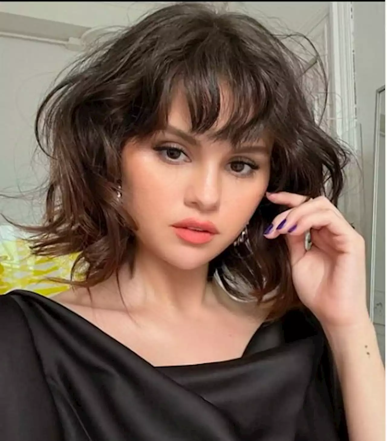 Pop star Selena Gomez takes a break from social media