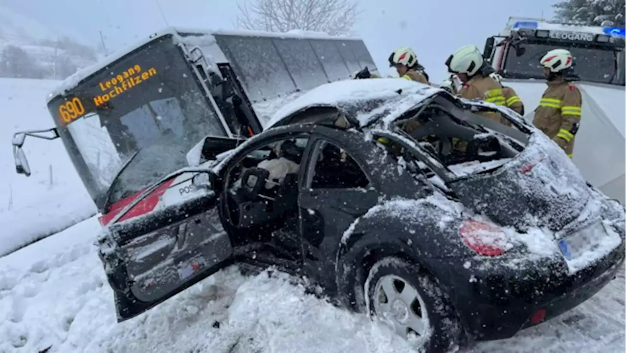 Horrorunfall mit Linienbus forderte zwei Tote