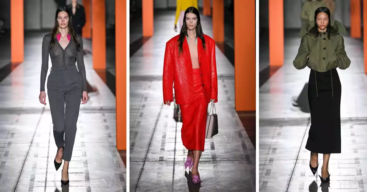 Défilés automne-hiver 2023-2024 : chez Prada, la poésie de l'uniforme