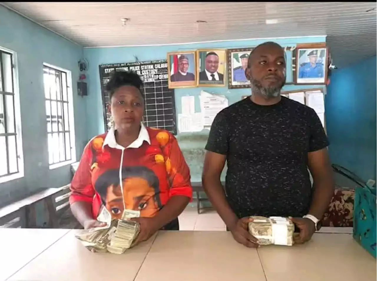 #NigeriaElections2023: EFCC arrests lecturer with N306,700, woman with 18 PVCs