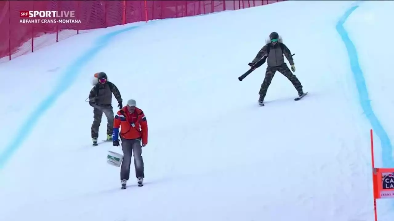 Deshalb wurde die Piste mit Laubbläsern gesalzen