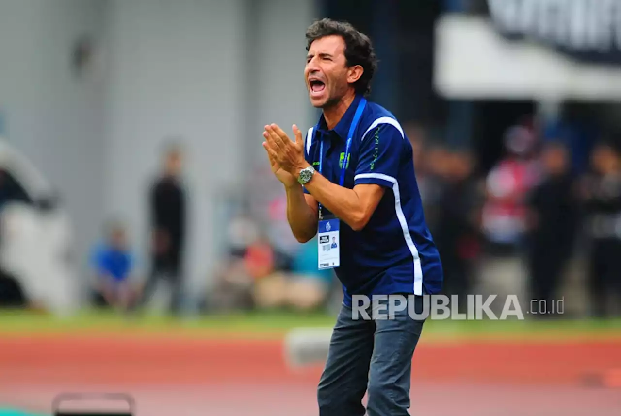 Tiga Pemain Absen Lawan Barito, Pelatih Persib: Kami Siap |Republika Online