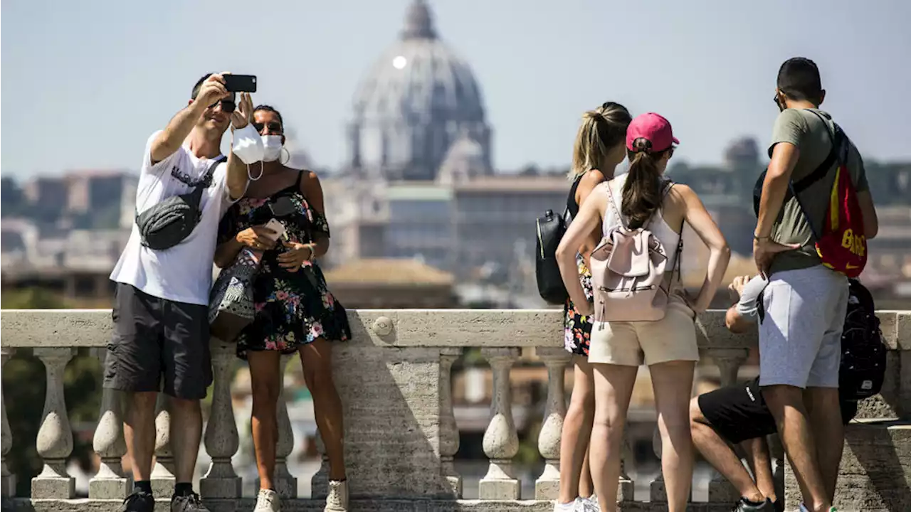 I turisti bocciano i bagni pubblici e il wifi di Roma: i risultati di una indagine